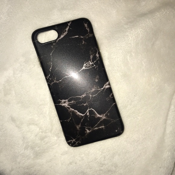 4/30$ Marble iPhone 7 Soft Case - Picture 3 of 4